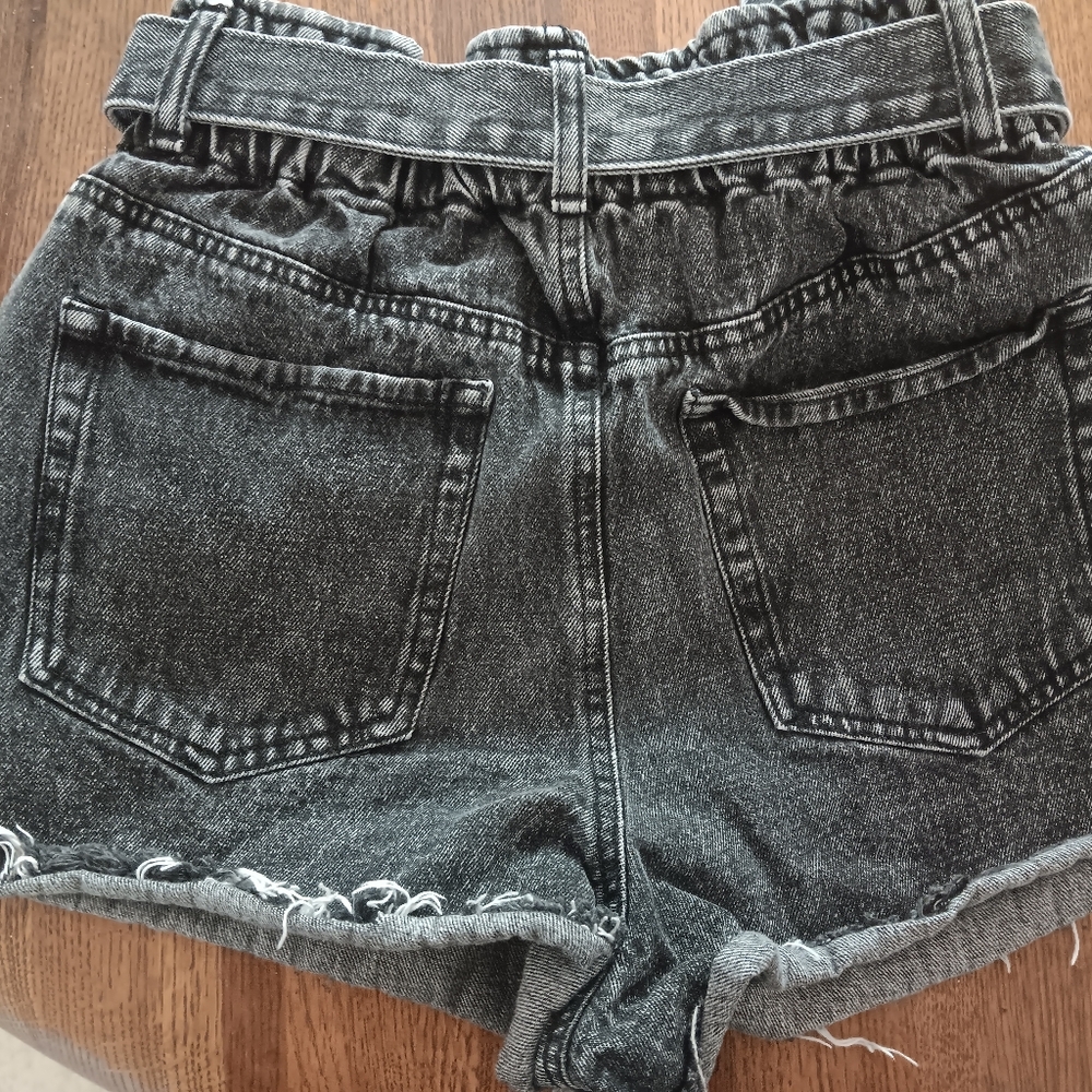 High Rise Shorts Bundle - Picture 4 of 4
